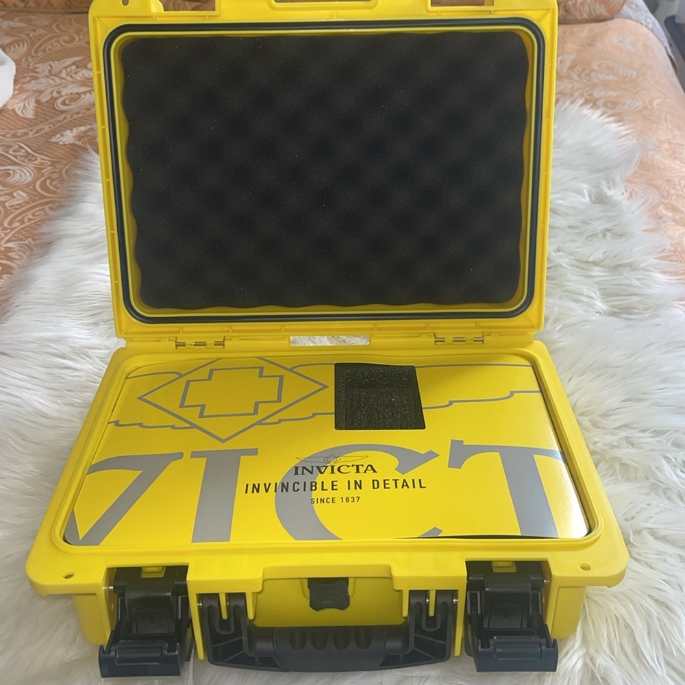 Watch case - Picture 5 of 7